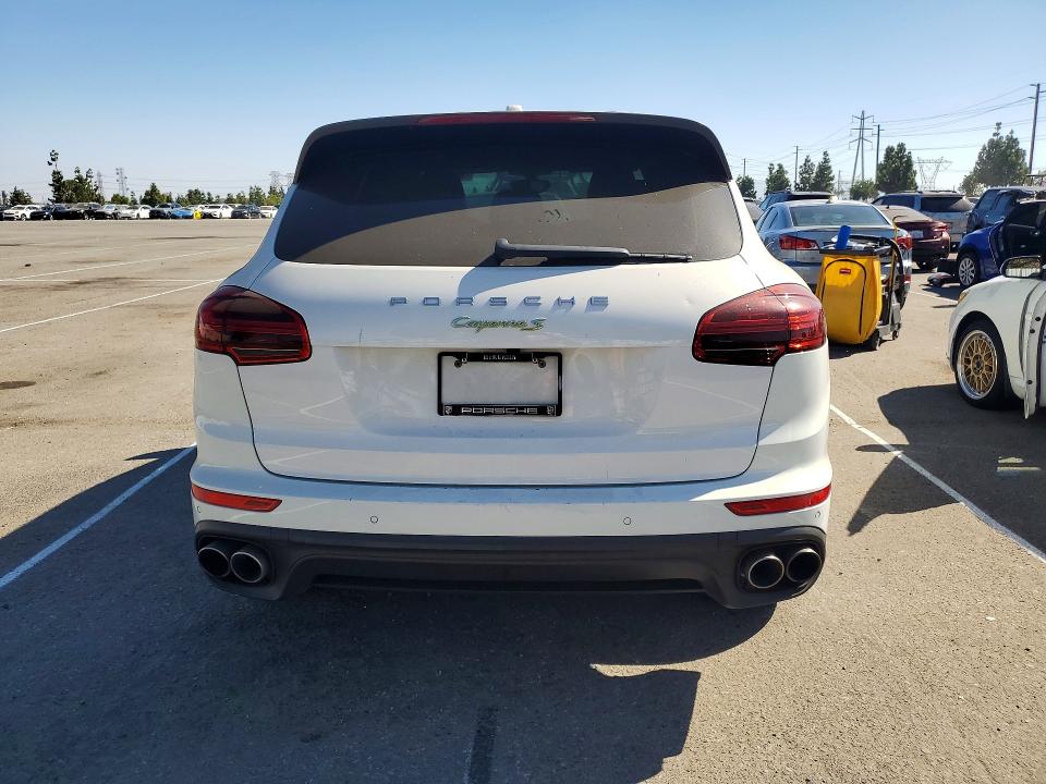 Photo 6 from auction – 2017 PORSCHE CAYENNE with VIN WP1AE2A27HLA75689