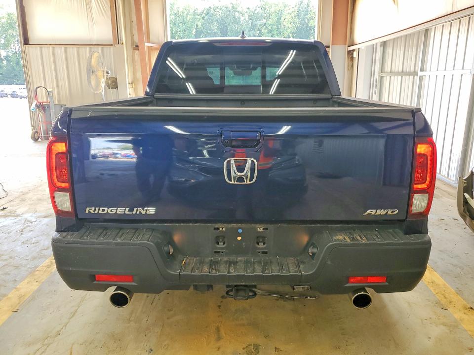 Photo 6 from auction – 2022 HONDA RIDGELINE with VIN 5FPYK3F54NB010953