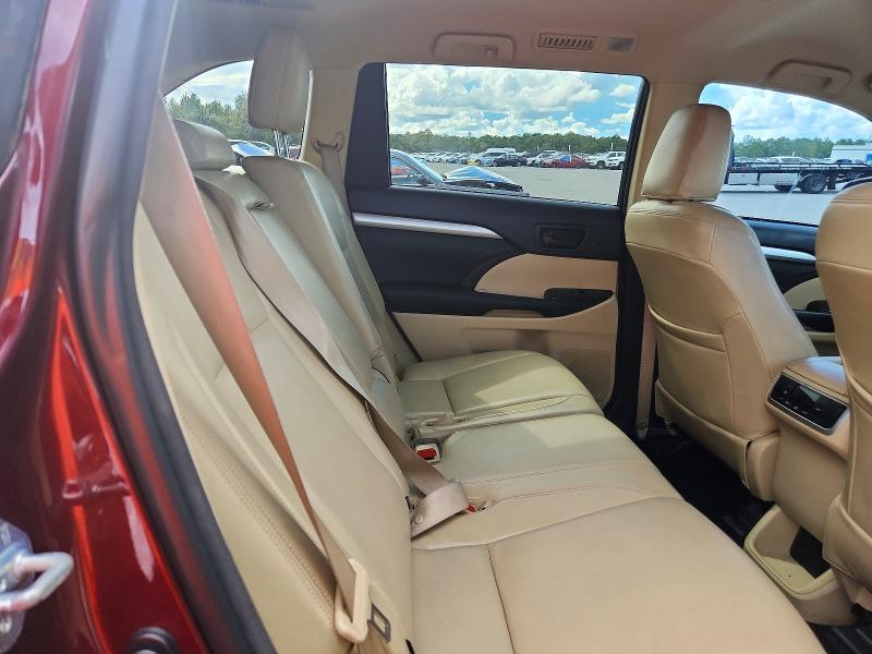 Photo 11 from auction – 2016 TOYOTA HIGHLANDER with VIN 5TDZKRFH5GS122427