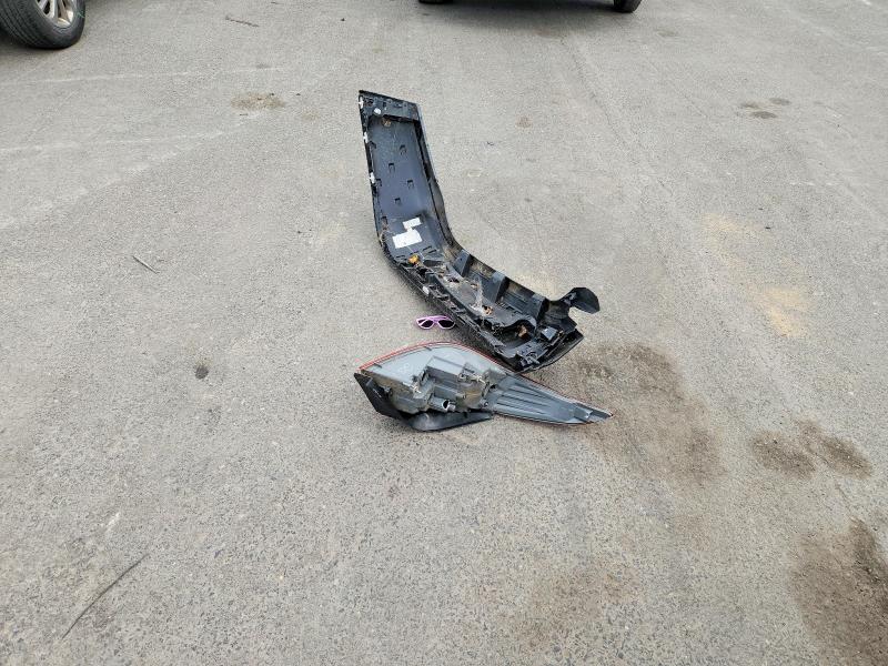 Photo 12 from auction – 2011 HYUNDAI ELANTRA with VIN 5NPDH4AE3BH053700