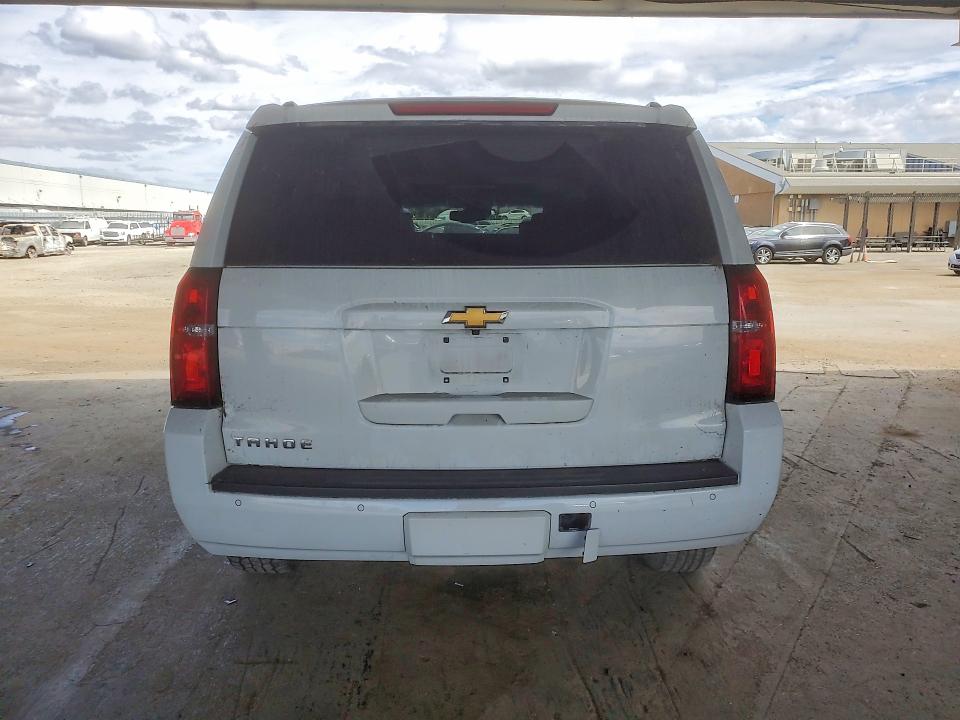 Photo 6 from auction – 2019 CHEVROLET TAHOE with VIN 1GNSKBKC1KR352905