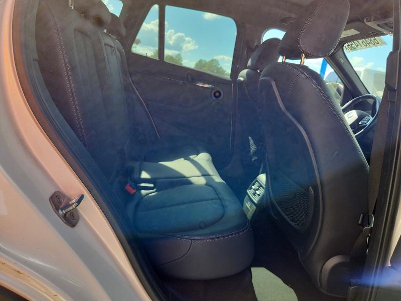 Photo 10 from auction – 2019 BMW X1 with VIN WBXHU7C52K3H45072