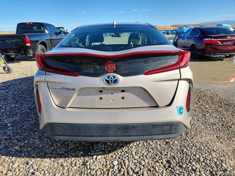 Photo 6 from auction – 2017 TOYOTA PRIUS PRIME with VIN JTDKARFP0H3015879