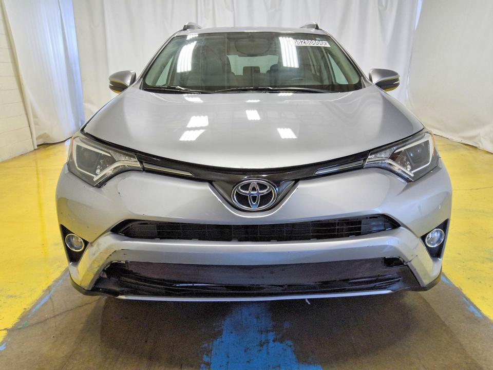 Photo 5 from auction – 2016 TOYOTA RAV4 with VIN 2T3RFREVXGW420689