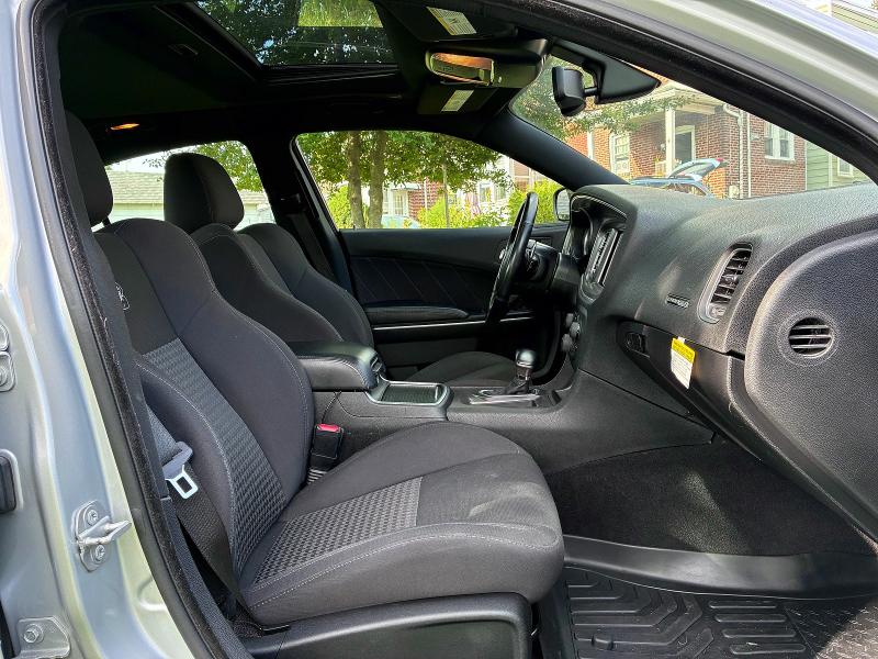 Photo 5 from auction – 2019 DODGE CHARGER with VIN 2C3CDXGJ1KH571945