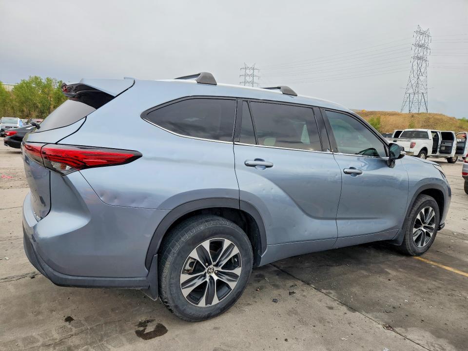 Снимка 3 от търг – 2020 TOYOTA HIGHLANDER с VIN 5TDHZRBHXLS047392