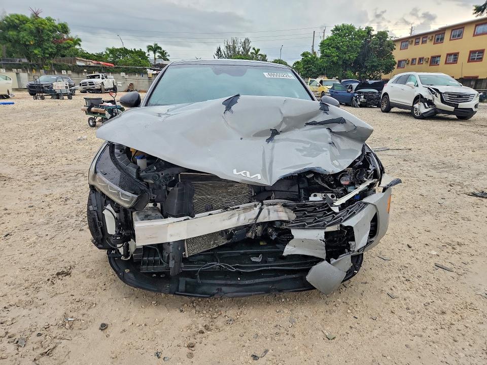 Photo 5 from auction – 2022 KIA K5 with VIN 5XXG64J22NG111854
