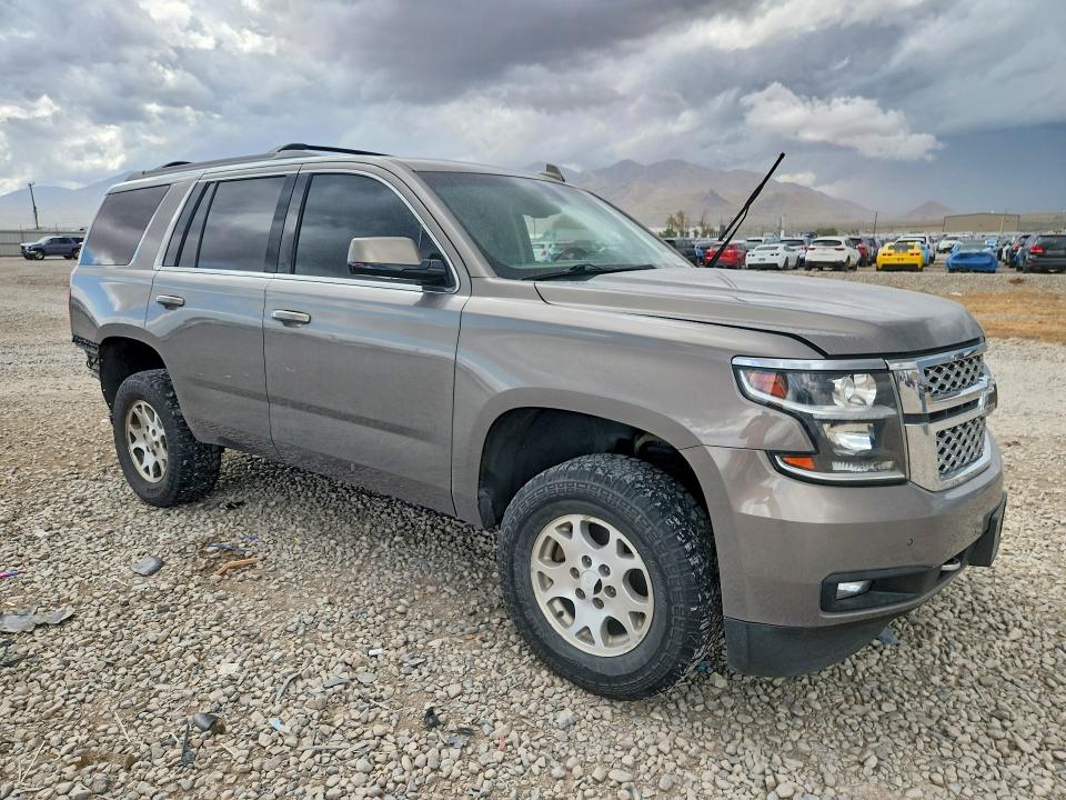 Снимка 4 от търг – 2018 CHEVROLET TAHOE с VIN 1GNSKBKC4JR172655