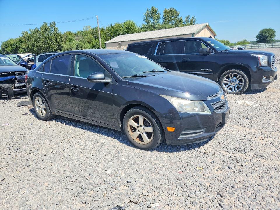 Photo 4 from auction – 2011 CHEVROLET CRUZE with VIN 1G1PE5S94B7236310