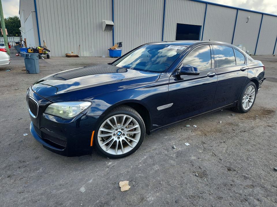 BMW 750 2013 с VIN WBAYA8C50DC996892 - Снимка от търг