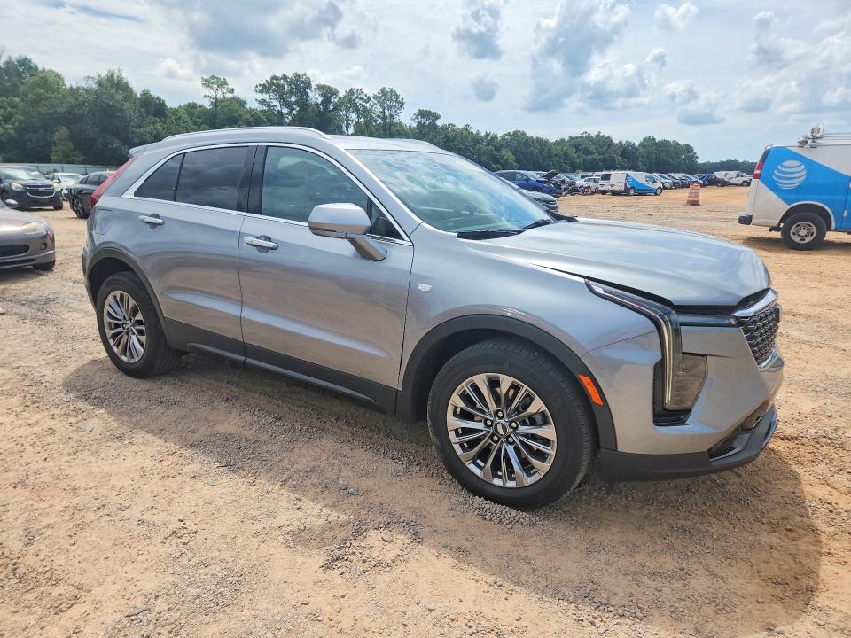 Снимка 4 от търг – 2024 CADILLAC XT4 с VIN 1GYFZCR49RF139135
