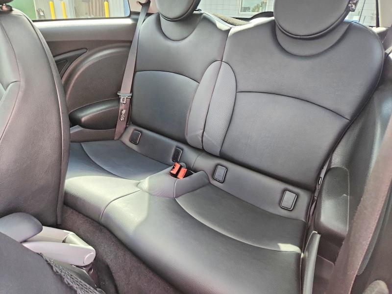Photo 10 from auction – 2008 MINI COOPER with VIN WMWMF73518TT88802