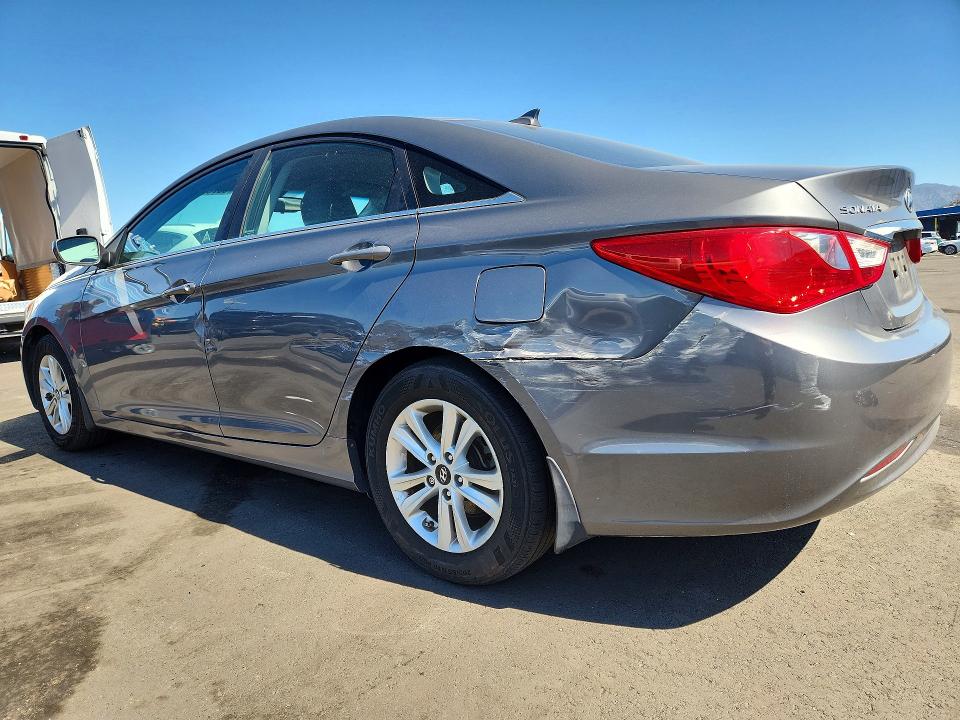 صورة رقم 2 من المزاد - 2013 HYUNDAI SONATA مع VIN 5NPEB4AC2DH674370