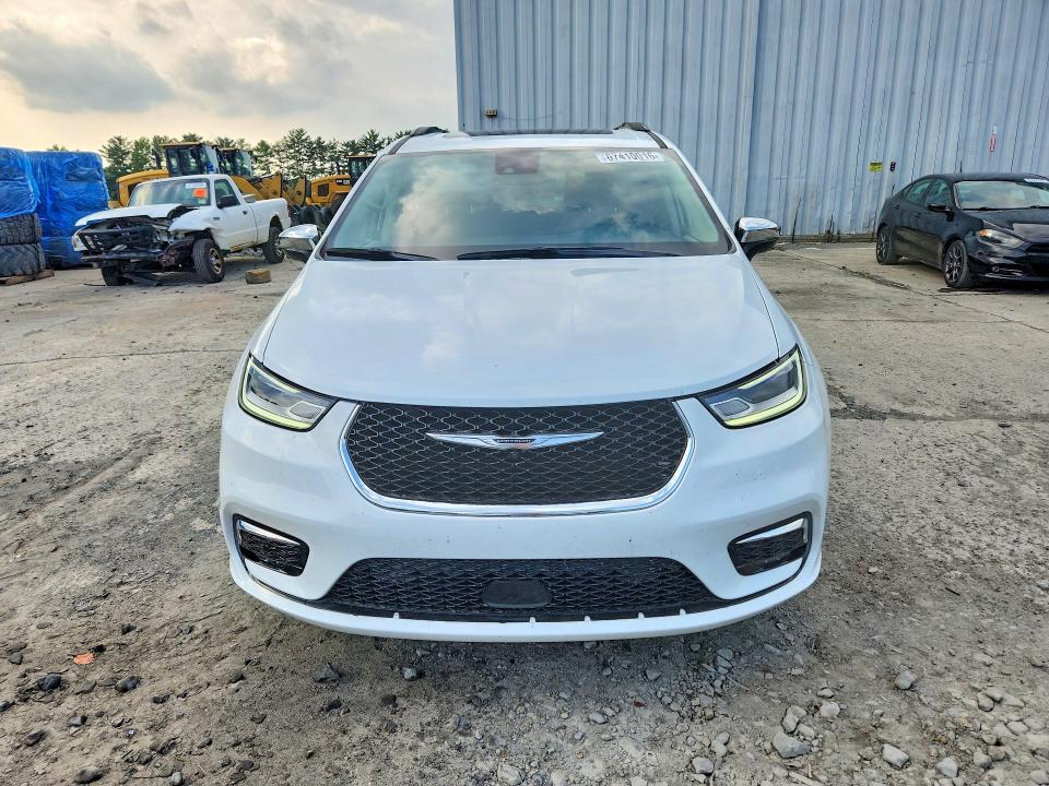 Photo 5 from auction – 2023 CHRYSLER PACIFICA with VIN 2C4RC1GG7PR575025