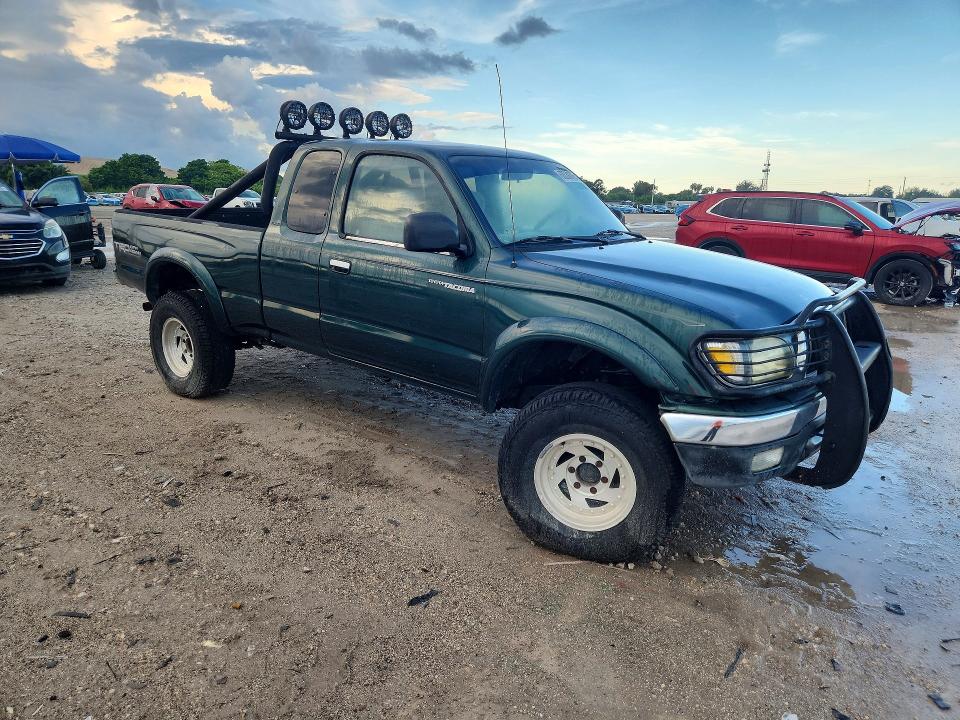 Photo 4 from auction – 2001 TOYOTA TACOMA with VIN 5TEWN72N91Z830992