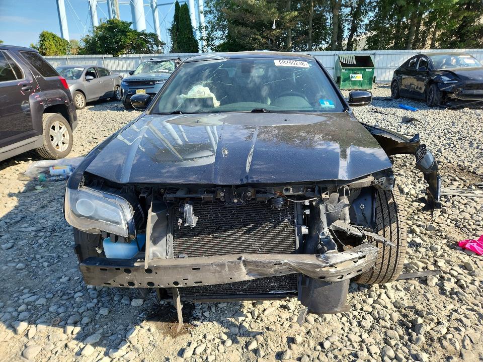 Photo 5 from auction – 2018 CHRYSLER 300 with VIN 2C3CCABG2JH234226