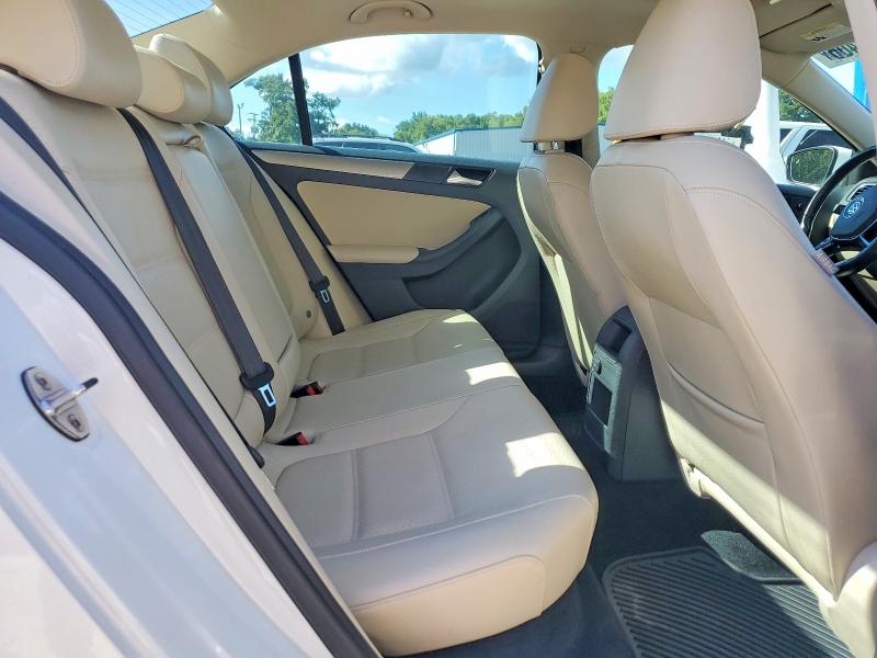 Photo 10 from auction – 2017 VOLKSWAGEN JETTA with VIN 3VWB67AJ3HM300001