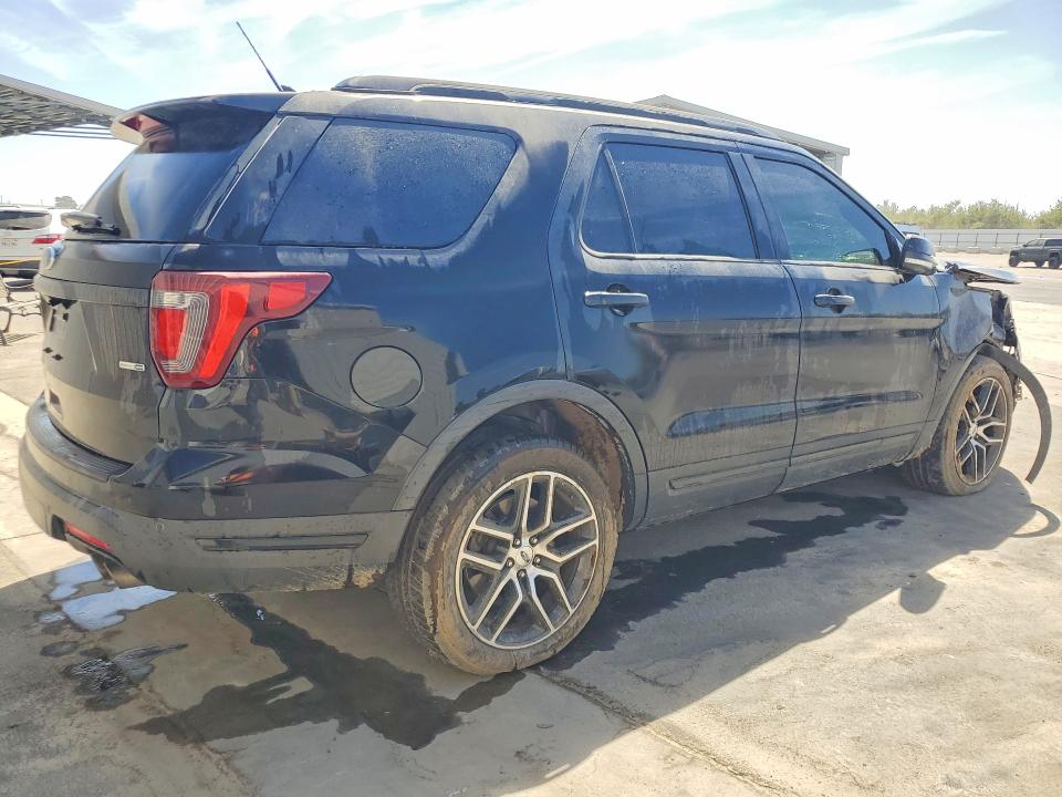 Photo 3 from auction – 2019 FORD EXPLORER with VIN 1FM5K8GT9KGA32952