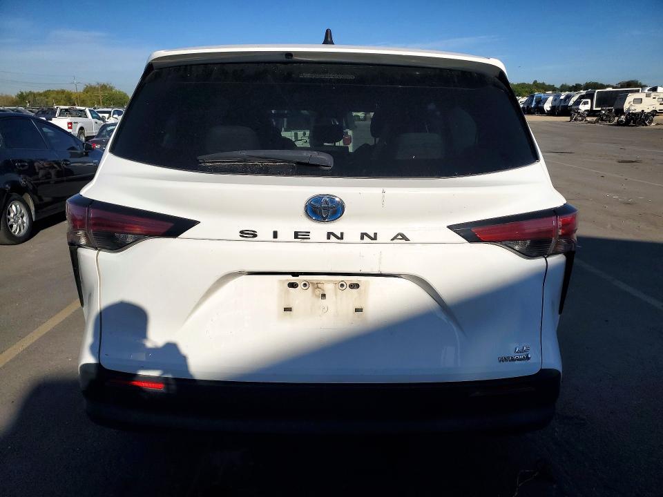 Photo 6 from auction – 2021 TOYOTA SIENNA with VIN 5TDKRKECXMS006632