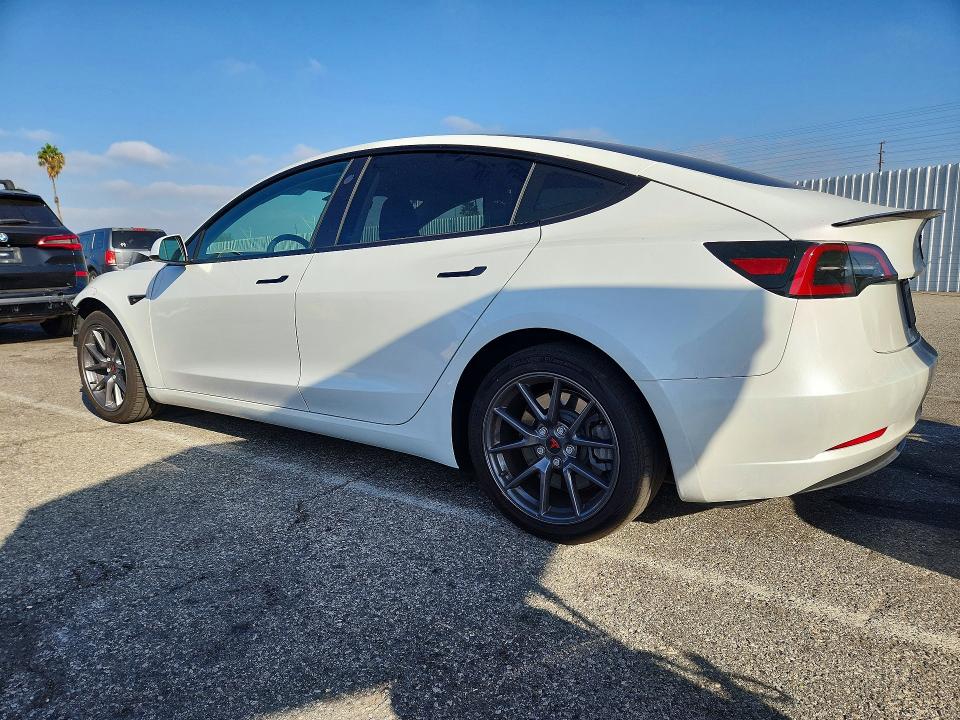 Zdjęcie 2 z aukcji – 2023 TESLA MODEL 3 z VIN 5YJ3E1EA6PF608087
