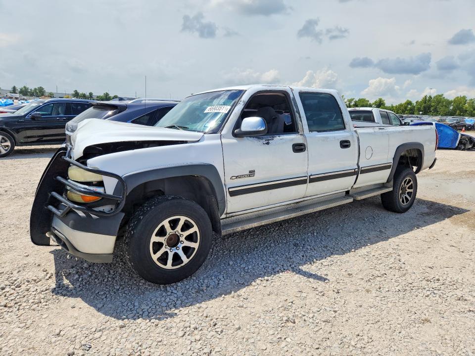 CHEVROLET SILVERADO 2002 with VIN 1GCHC23U72F236603 - Photo from auction