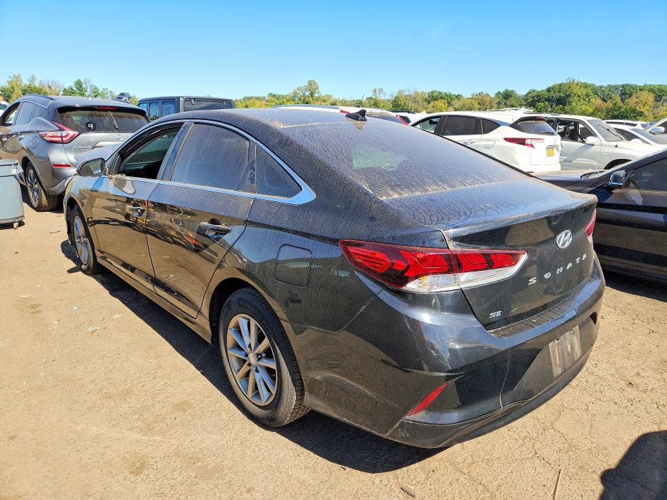Photo 2 from auction – 2018 HYUNDAI SONATA with VIN 5NPE24AF6JH707716
