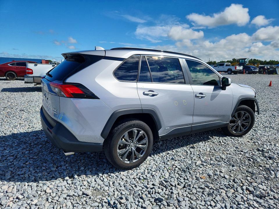 Foto 3 de la subasta – 2024 TOYOTA RAV4 con VIN JTMB6RFV0RD122698