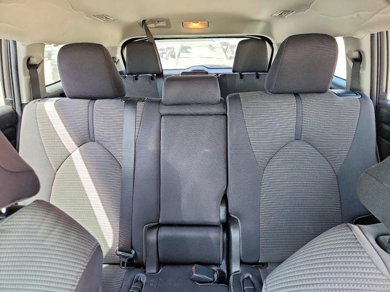 Снимка 10 от търг – 2023 TOYOTA HIGHLANDER с VIN 5TDKDRAH0PS515366