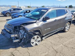 Фото 1 с аукциона – 2022 JEEP COMPASS с VIN 3C4NJDBB2NT184005