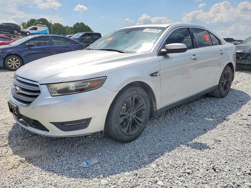 FORD TAURUS 2015 с VIN 1FAHP2E85FG120827 - Снимка от търг