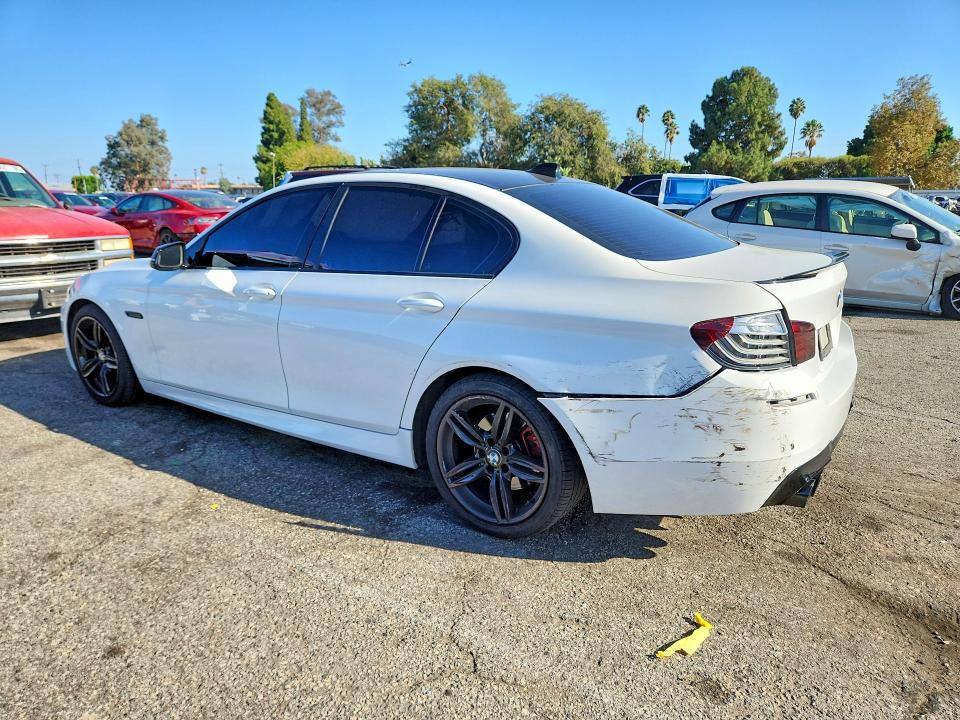 Снимка 2 от търг – 2016 BMW 535 с VIN WBA5B1C50GG132431