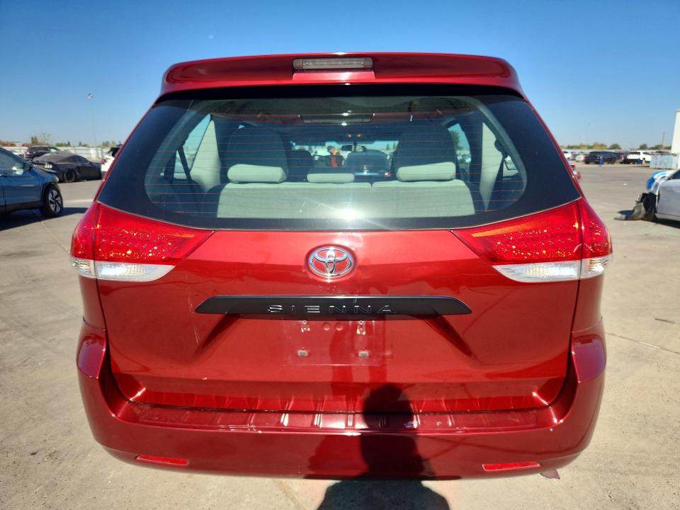 Photo 6 from auction – 2013 TOYOTA SIENNA with VIN 5TDZK3DC9DS404778