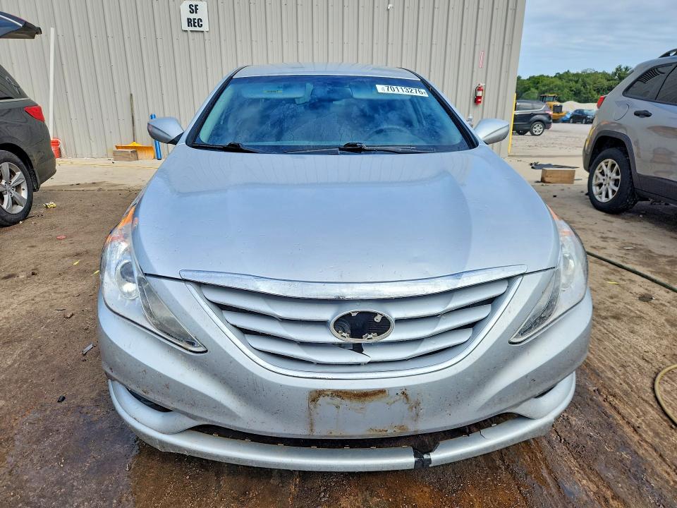 Photo 5 from auction – 2012 HYUNDAI SONATA with VIN 5NPEB4AC6CH469021