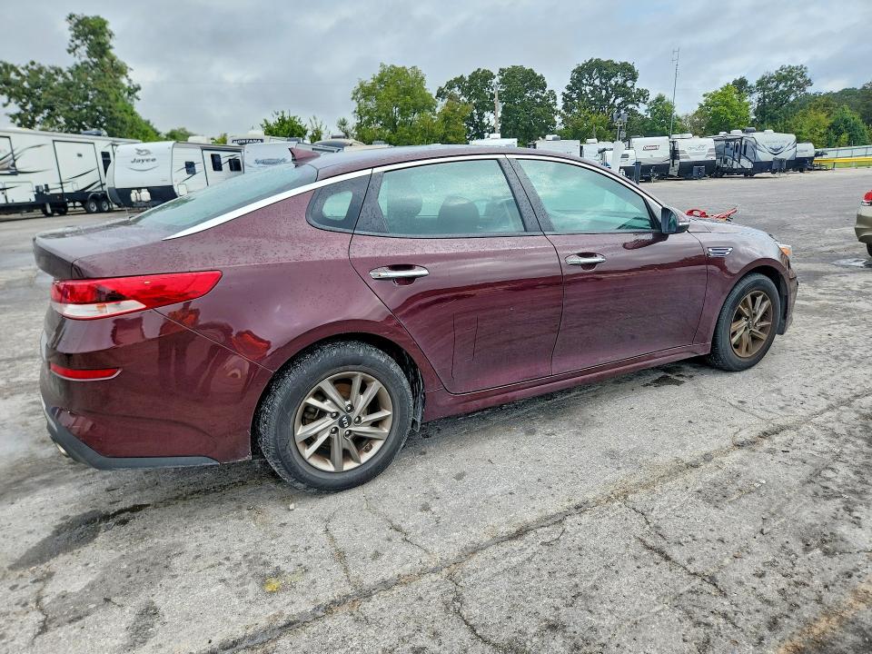 Photo 3 from auction – 2019 KIA OPTIMA with VIN 5XXGT4L35KG332312