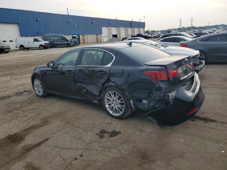 Фото 2 с аукциона – 2013 LEXUS GS с VIN JTHBS1BL3D5003076