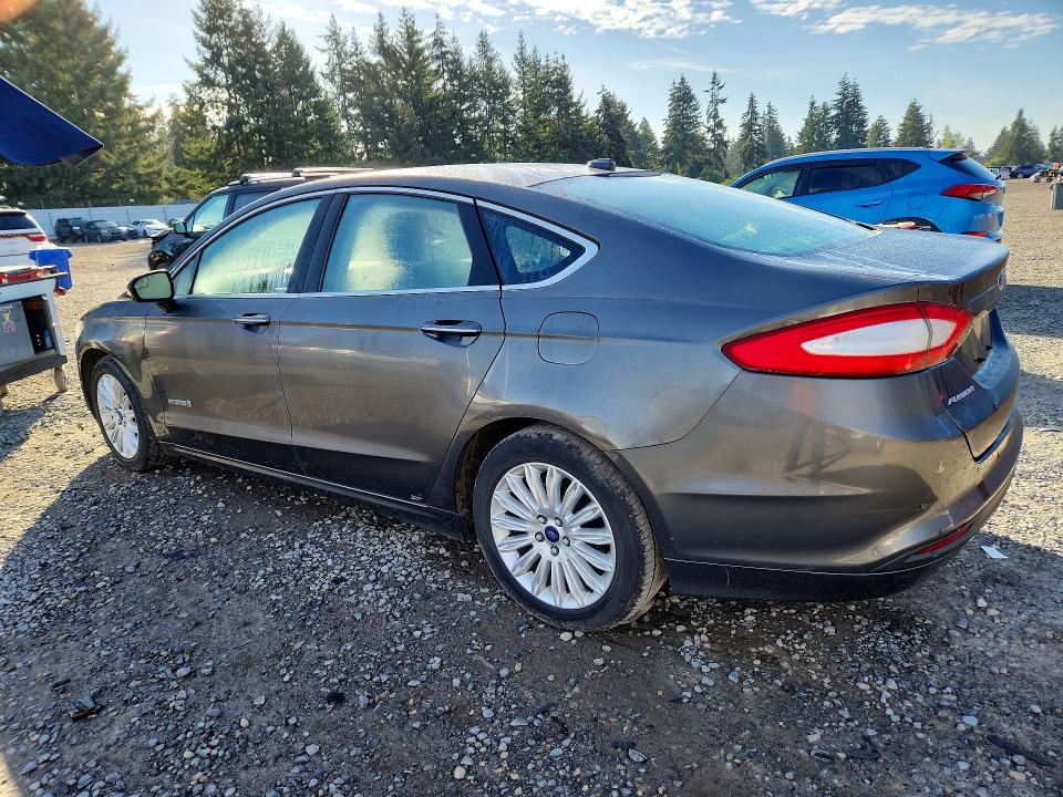 Photo 2 from auction – 2015 FORD FUSION with VIN 3FA6P0LU8FR106103