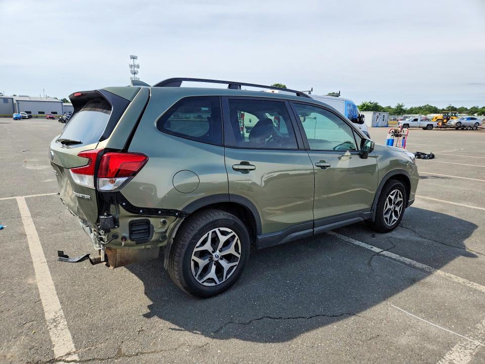 Foto 3 de la subasta – 2020 SUBARU FORESTER con VIN JF2SKAJC2LH565746