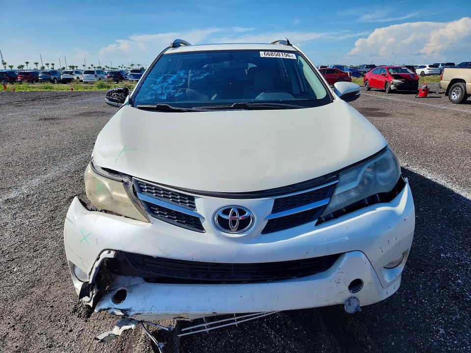 Photo 5 from auction – 2015 TOYOTA RAV4 with VIN 2T3YFREV9FW170680