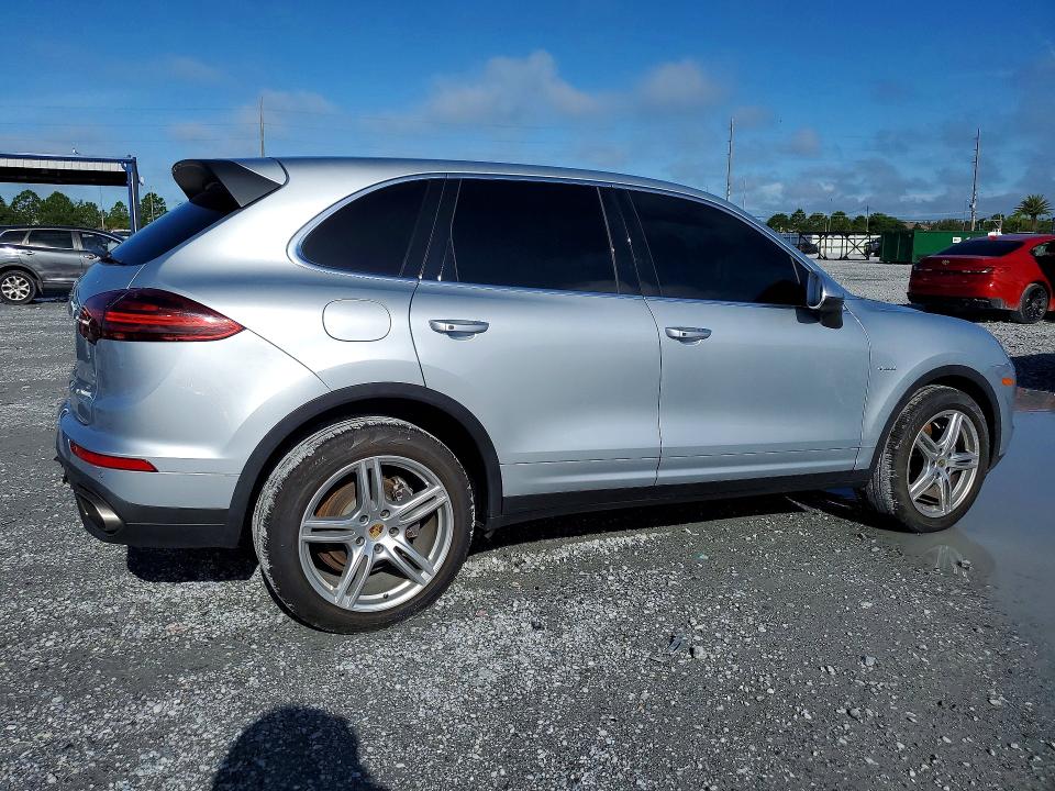 Photo 3 from auction – 2016 PORSCHE CAYENNE with VIN WP1AF2A26GKA44922