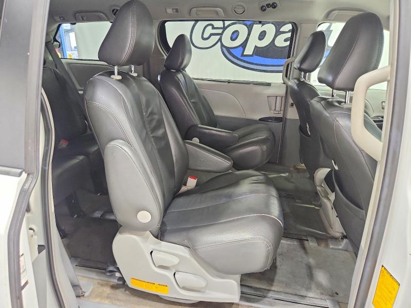 Photo 11 from auction – 2012 TOYOTA SIENNA with VIN 5TDJK3DC4CS044301