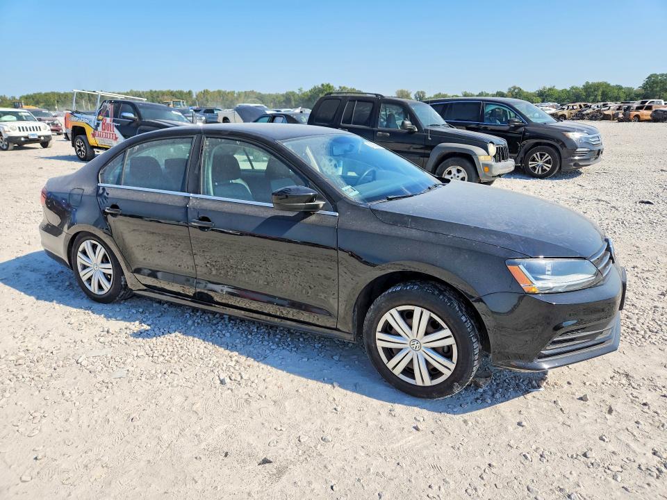 Photo 4 from auction – 2017 VOLKSWAGEN JETTA with VIN 3VW2B7AJ1HM275269