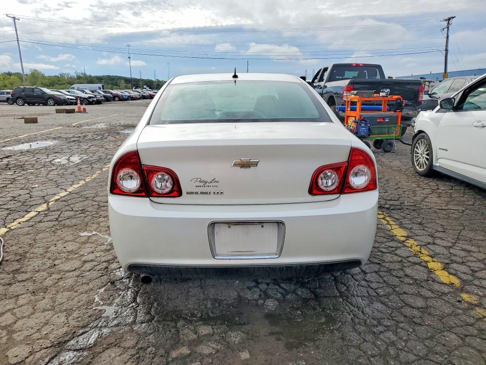 Photo 6 from auction – 2011 CHEVROLET MALIBU with VIN 1G1ZE5E15BF257185