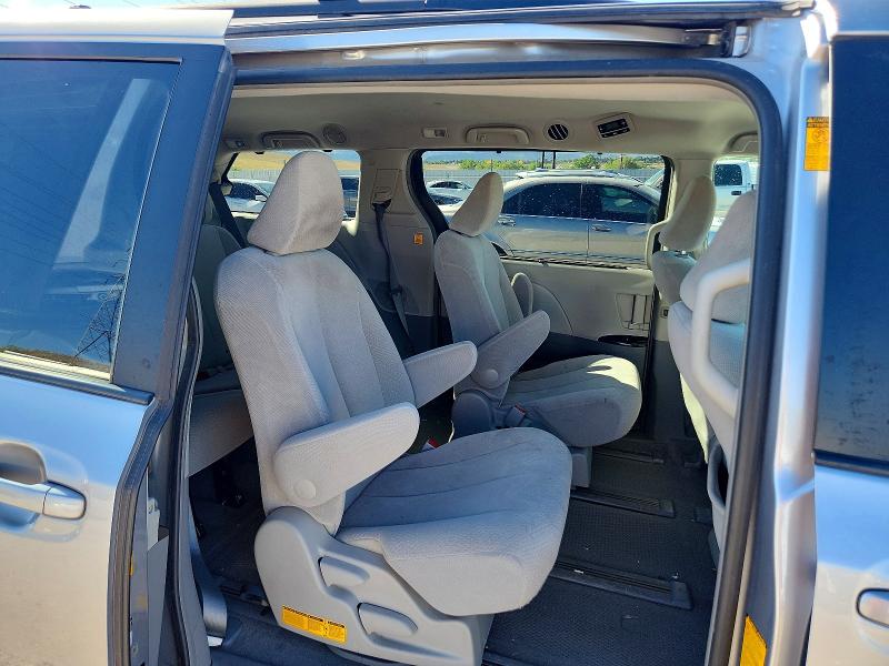 Photo 11 from auction – 2013 TOYOTA SIENNA with VIN 5TDJK3DC2DS067769