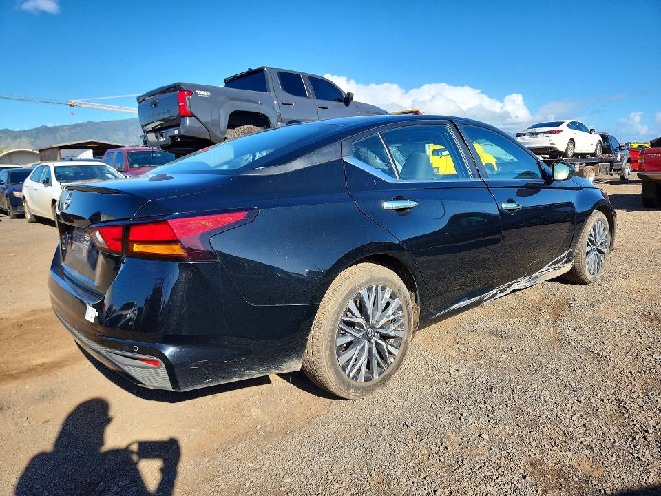Photo 3 from auction – 2025 NISSAN ALTIMA with VIN 1N4BL4DV5SN352645
