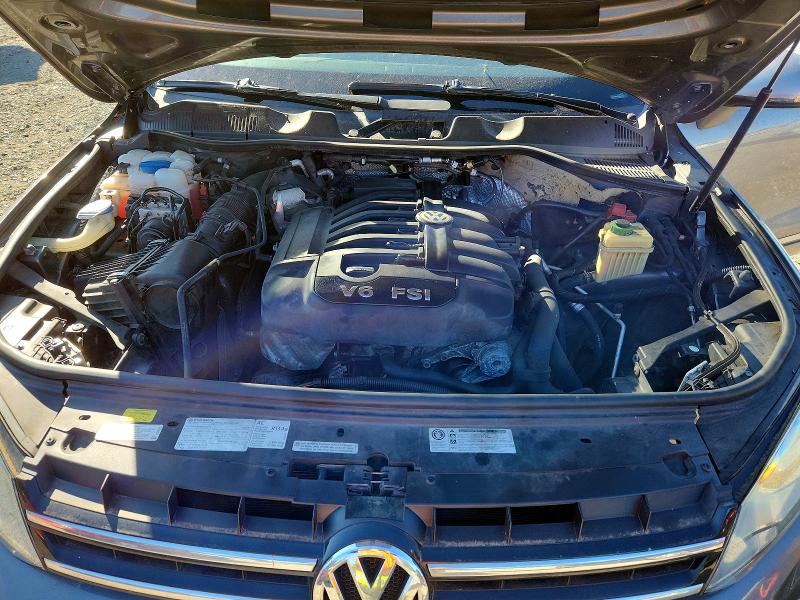 Photo 12 from auction – 2012 VOLKSWAGEN TOUAREG with VIN WVGFF9BP6CD004585