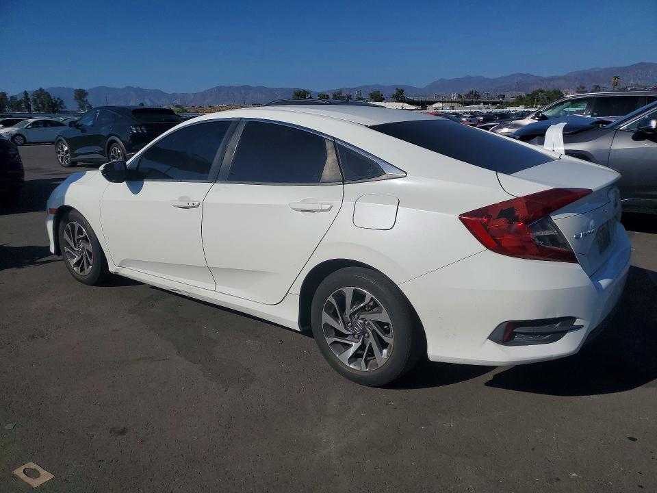 Photo 2 from auction – 2016 HONDA CIVIC with VIN 2HGFC2F72GH568078