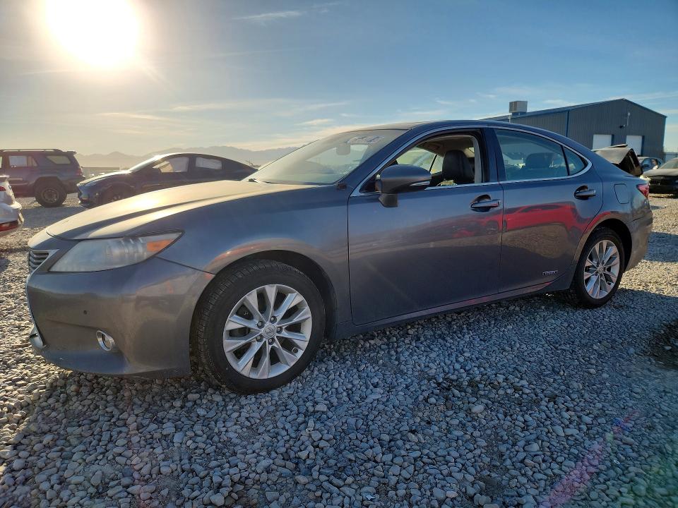 LEXUS ES 2015 with VIN JTHBW1GG4F2089079 - Photo from auction
