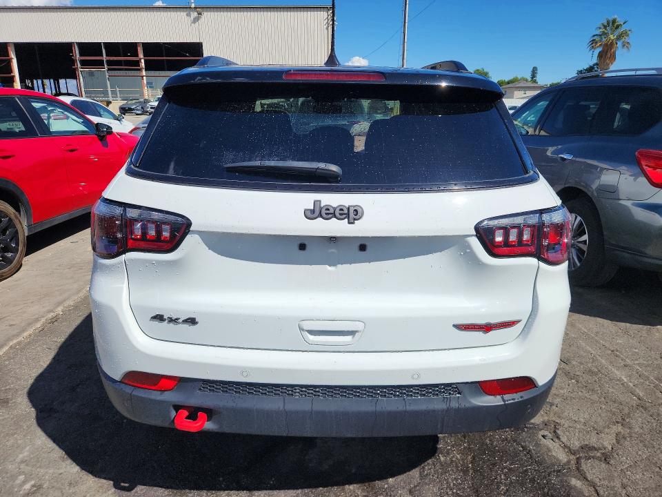 Снимка 6 от търг – 2025 JEEP COMPASS с VIN 3C4NJDDN6ST557372