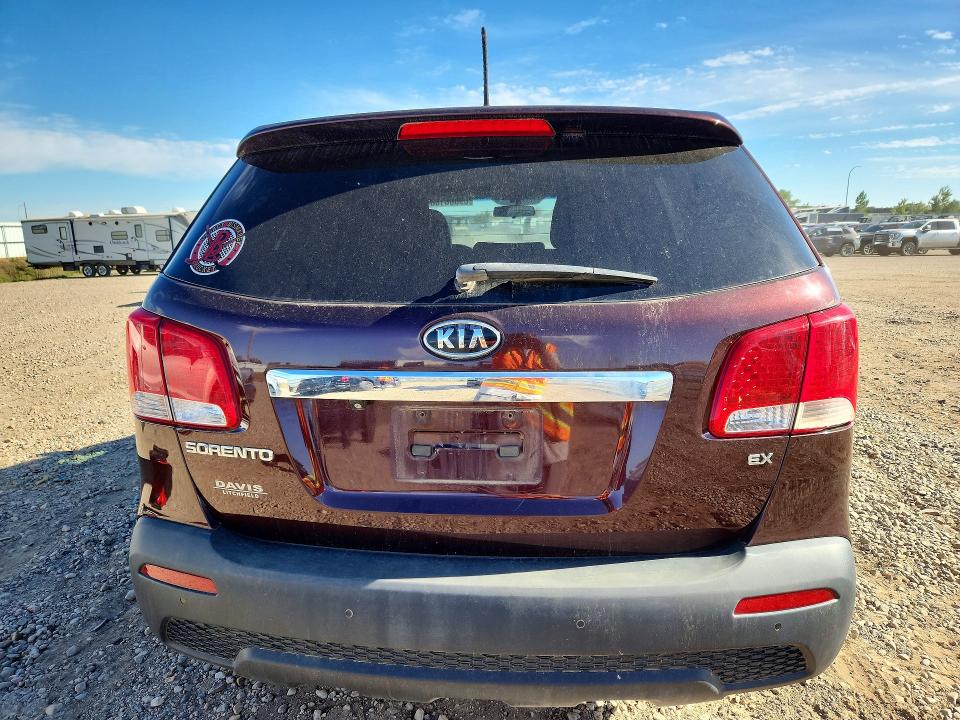 Photo 6 from auction – 2011 KIA SORENTO with VIN 5XYKUDA19BG013628
