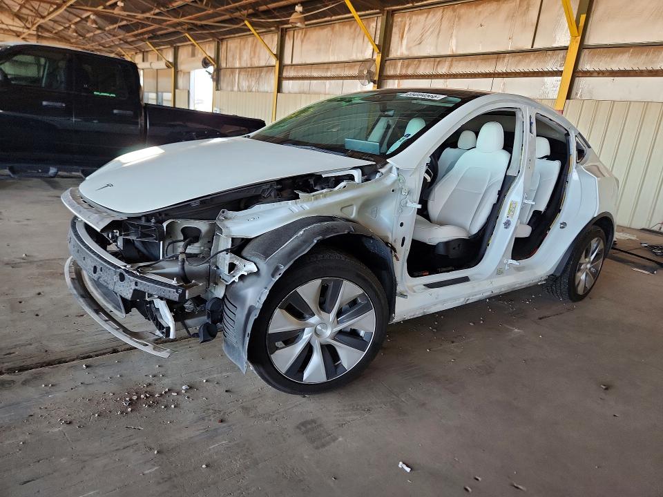 TESLA MODEL Y 2022 with VIN 7SAYGDEE5NF512262 - Photo from auction
